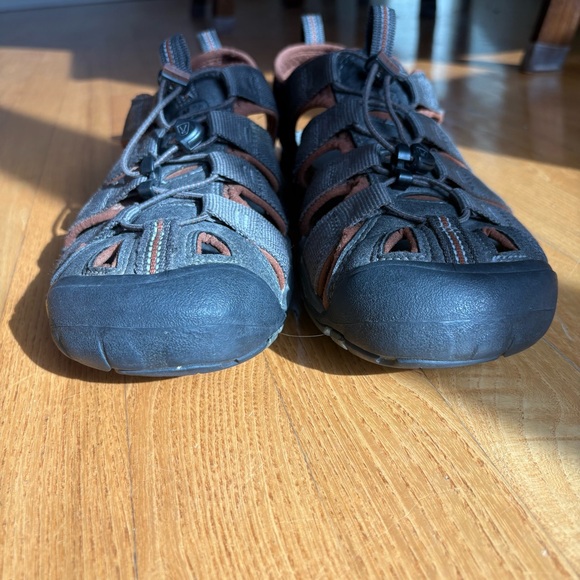 Keen Clearwater CNX Sandals H2 Gray Brown Black Sport Hiking Shoes Men\'s Sz 11.5 main image 8